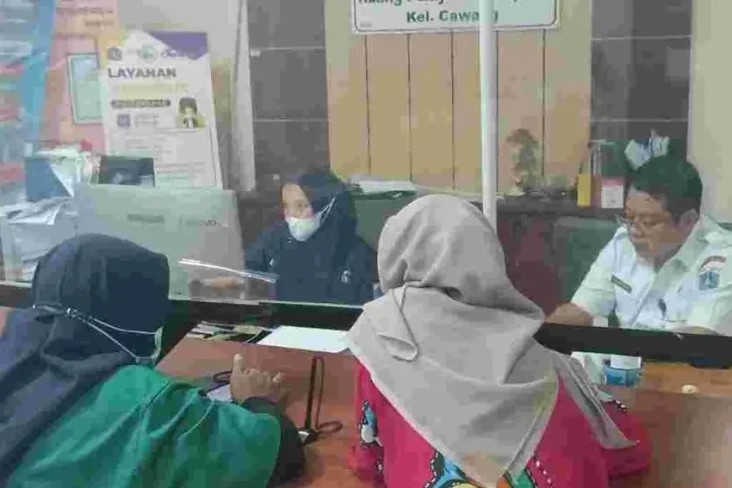 243.160 Orang Keluar...