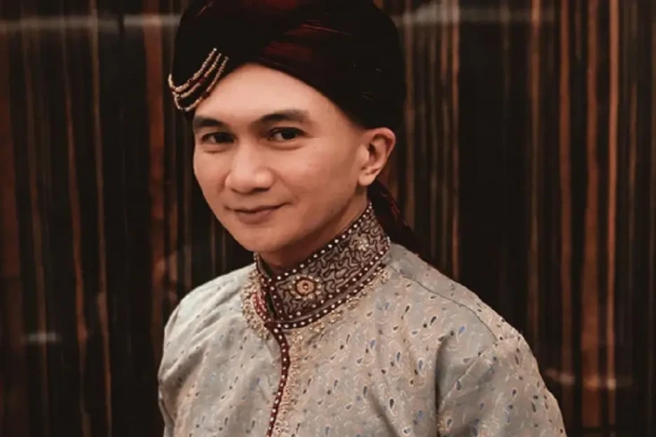 Anji Manji Tidak Penuhi...