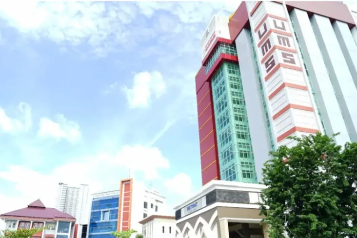 11 Beasiswa di UM Surabaya,...