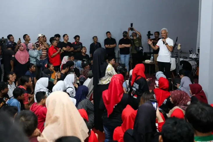 Curhat ke Ganjar, Anak...