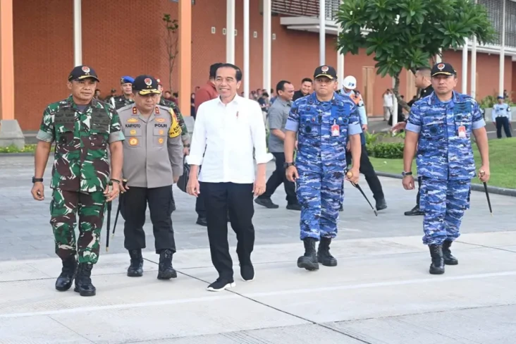 Berangkat ke Kaltim,...