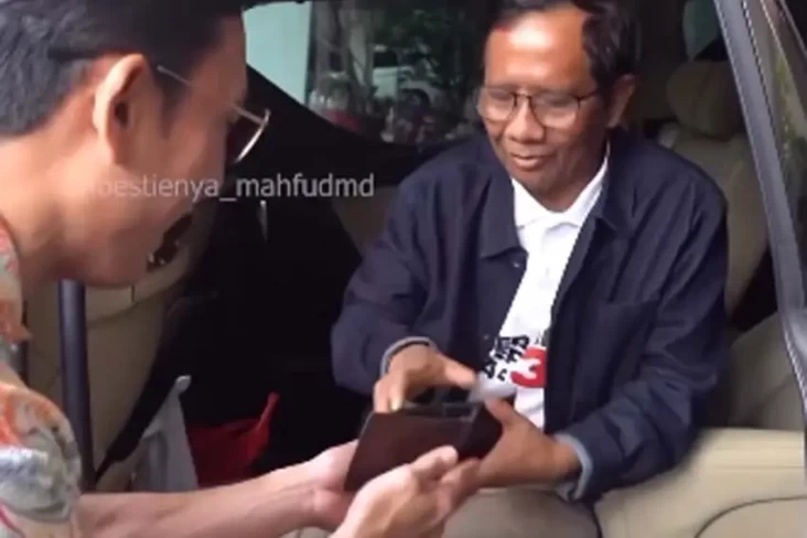 Bongkar Dompet Mahfud...