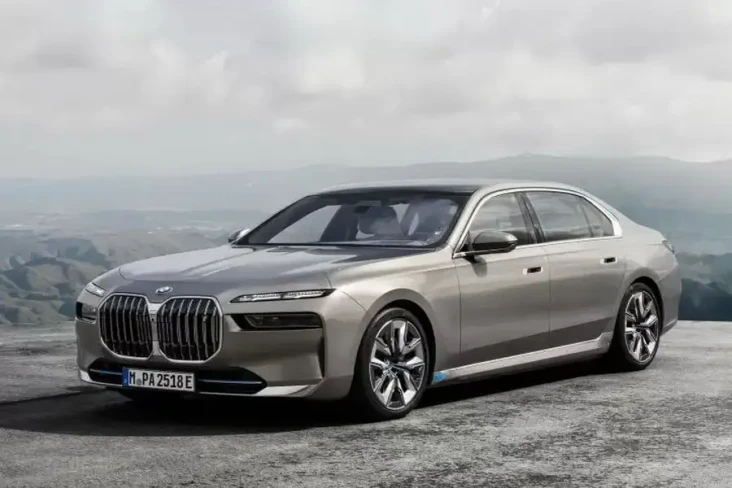 BMW Cetak Sejarah Baru...