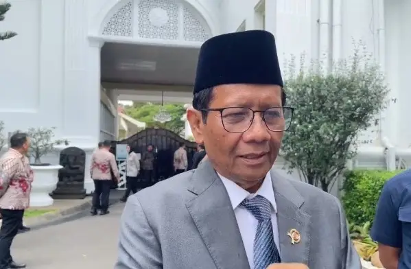 Sambangi Istana, Mahfud...