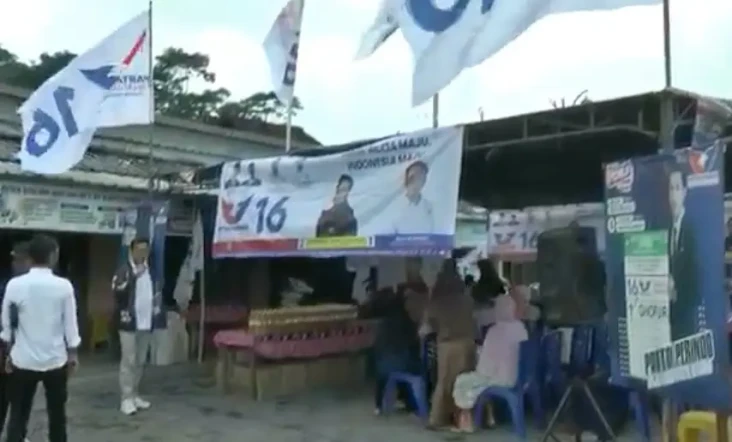Antusias Ikuti Bazar...