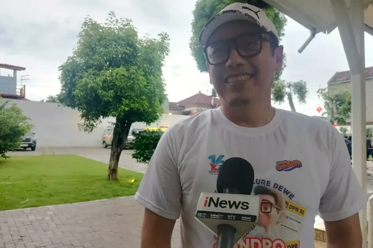 Caleg Perindo Andro...