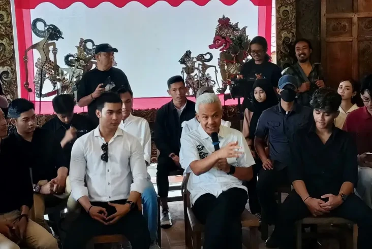 Momen Ganjar Diskusi...