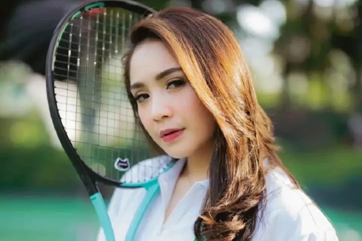 Video Goyang Nagita...