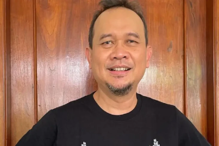 Dijuluki Pelawak Istana,...