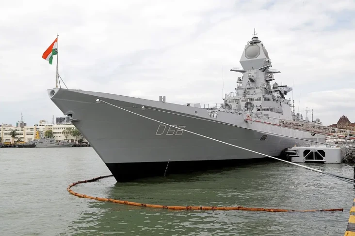 Kapal Perang India Respons...