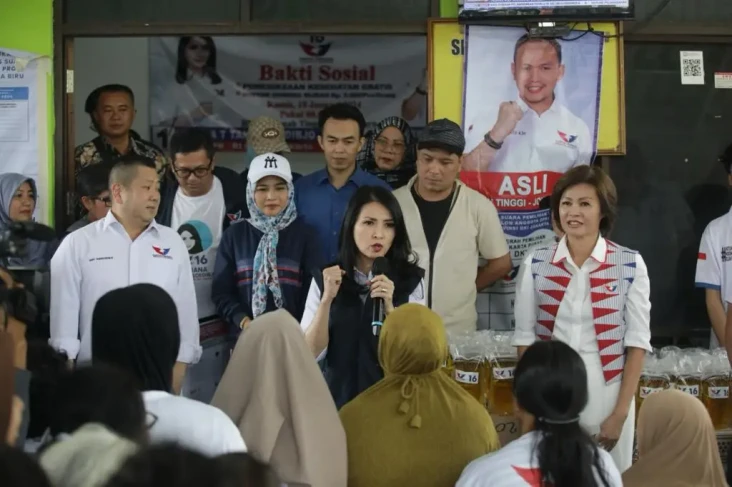 Bertemu Warga Kelurahan...