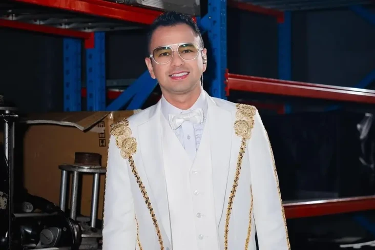 Raffi Ahmad Jualan Bakso...