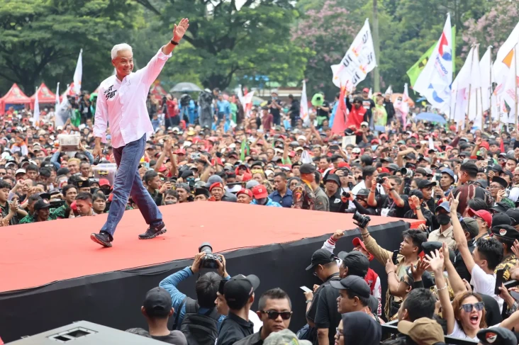 Kampanye Akbar di Bandung,...