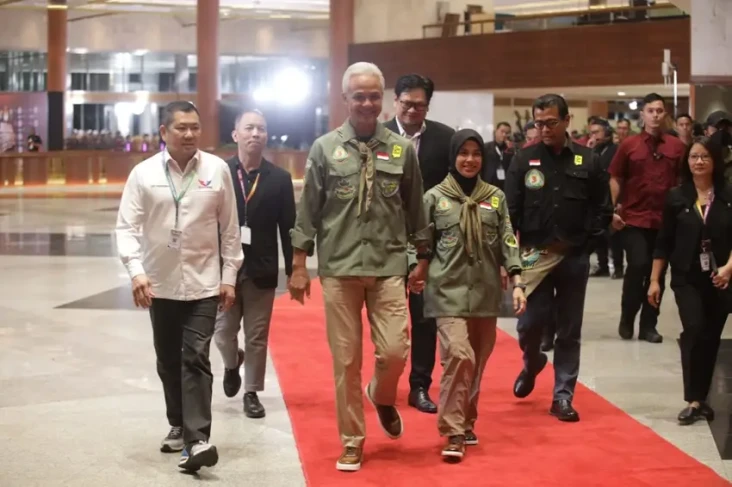 HT Dampingi Ganjar Pranowo...