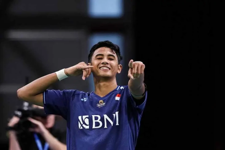 Cerita Alwi Farhan Dikelilingi...
