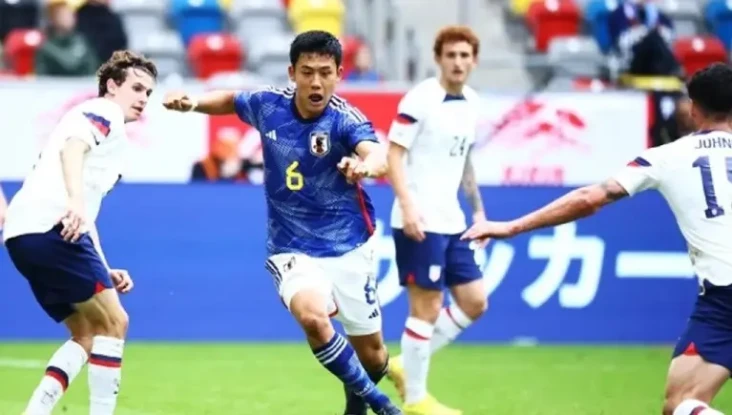 Pemain Liverpool Wataru...
