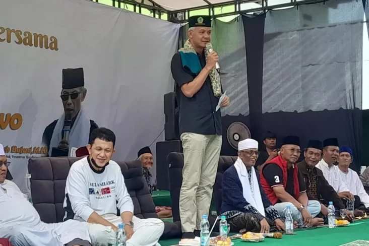 Kunjungi Pesantren Roudlotussolihin...