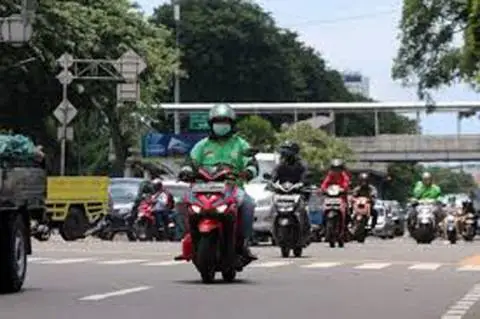 Luhut Usul Pajak Motor...