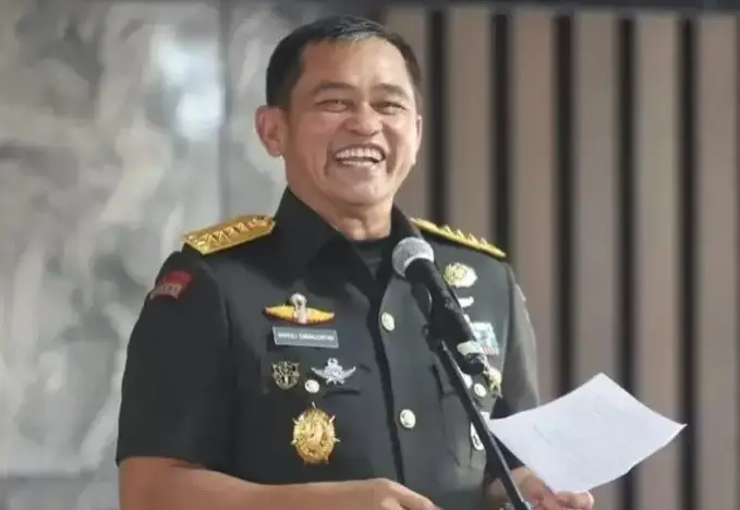 Erick Thohir Angkat...