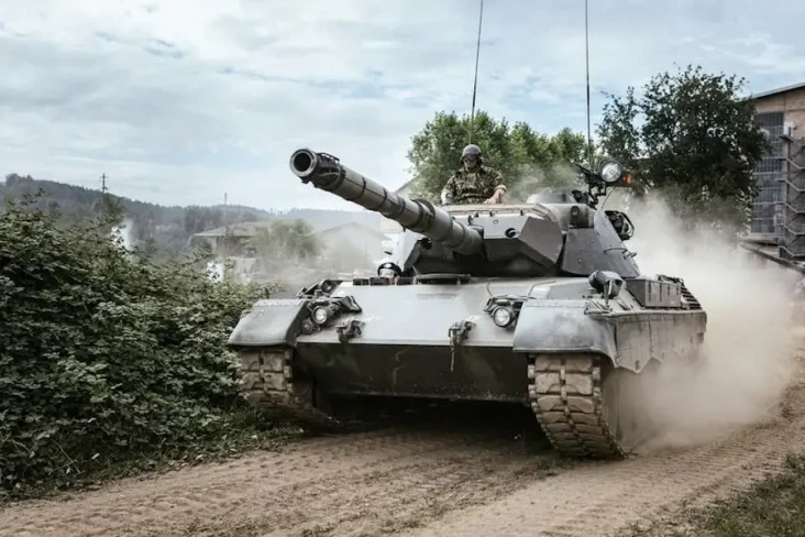 10 Negara dengan Tank...