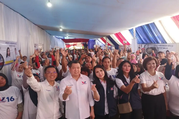 Hadiri Bazar Sembako...