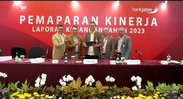 Transformasi Bisnis,...