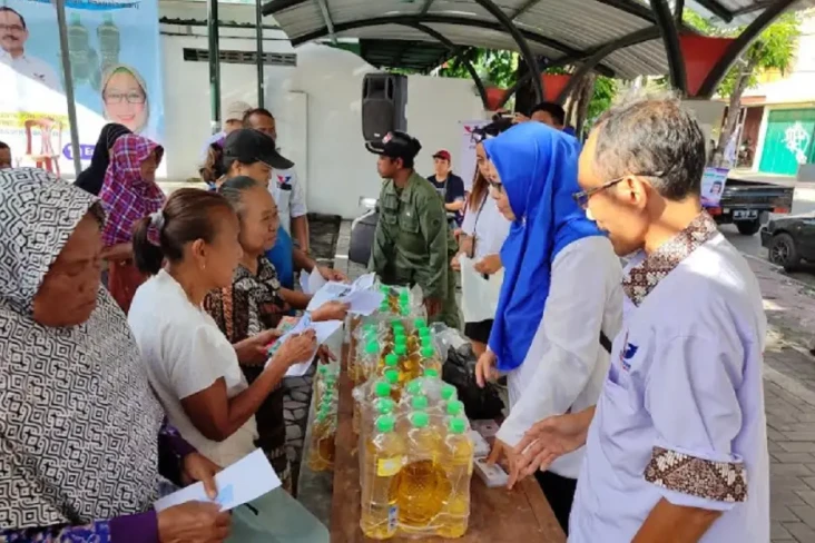 Bazar Minyak Goreng...