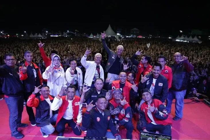 Ganjar Disambut Puluhan...