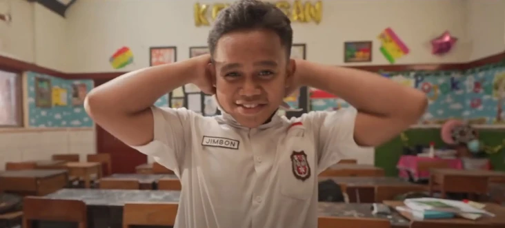 Review Film Is Smile:...