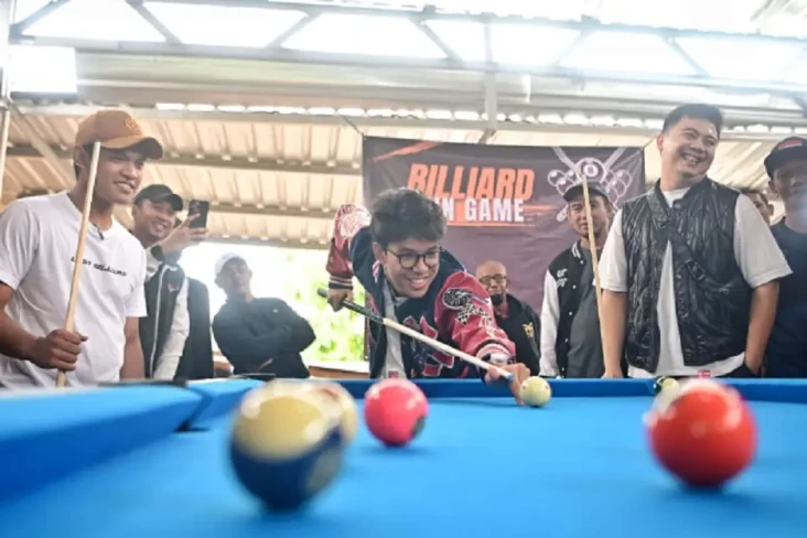 Alam Ganjar Kunjungi...