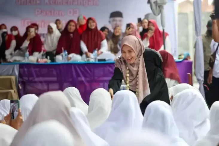 Atikoh Ganjar Blusukan...
