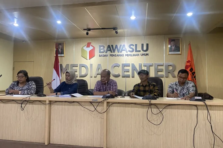 Temukan DPT Ganda di...