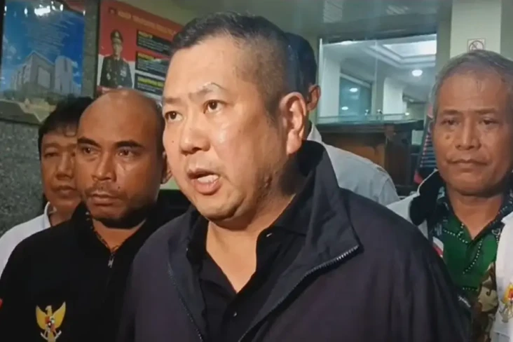 HT Datangi Polda Metro...