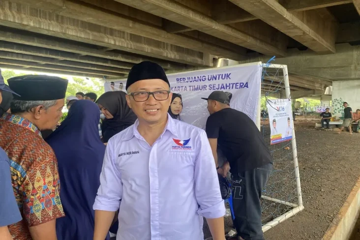 Warga Cipinang Melayu...