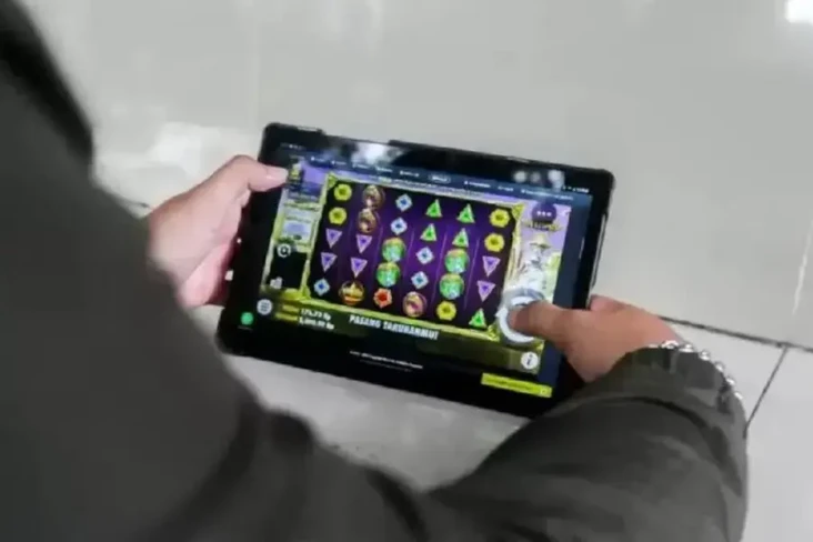 Situs Judi Online Masih...