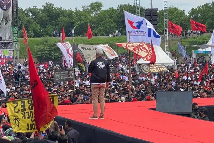 Ganjar Optimistis Raih...