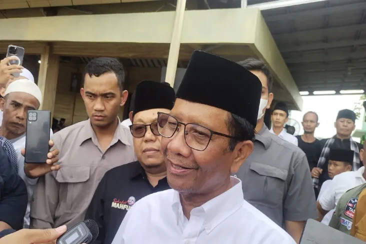 Di Hadapan Kiai se-Jawa...