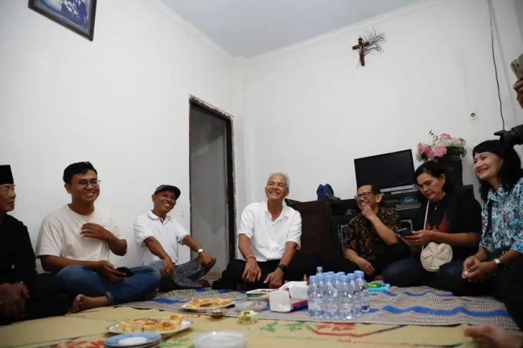 Menginap di Rumah Warga...