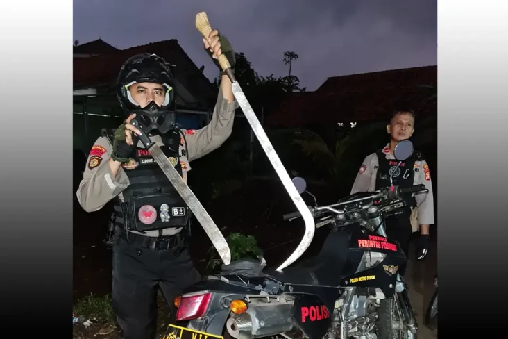 9 Pemuda Diamankan Polisi...