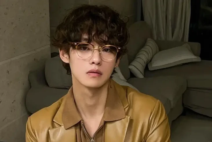 5 Seleb Mirip V BTS,...