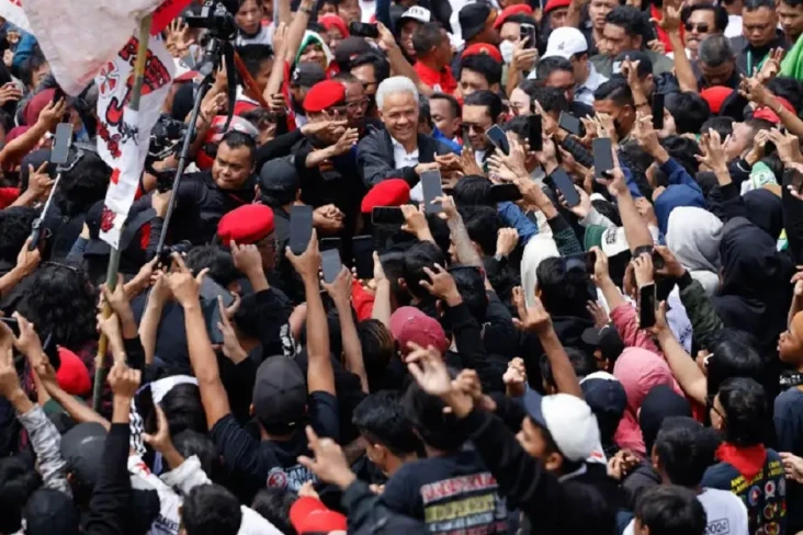 Ganjar Minta Warga Jabar...