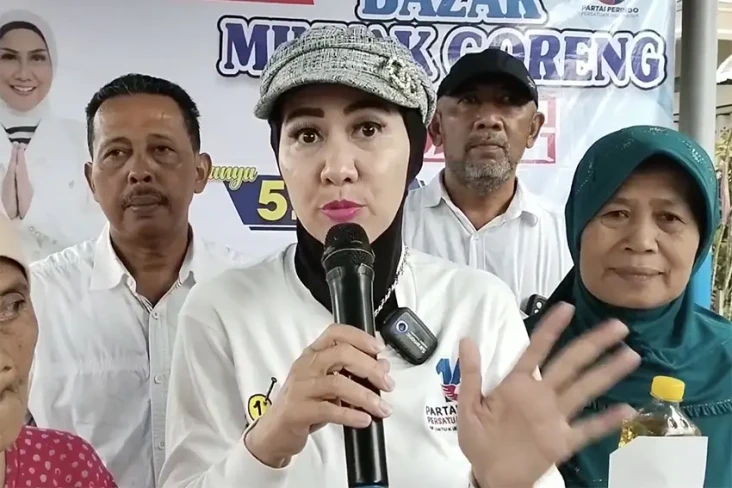 Venna Melinda Gelar...