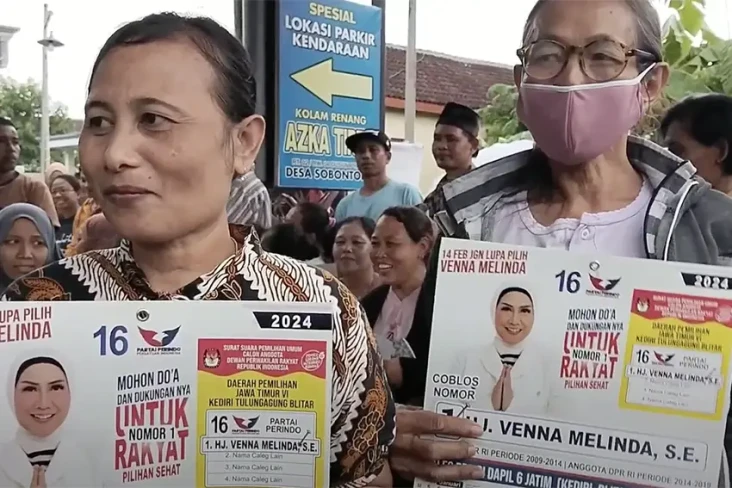 Bazar Minyak Goreng...
