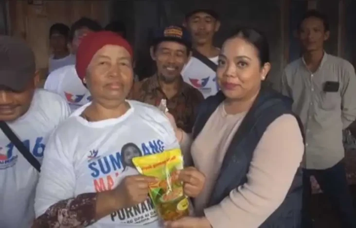 Bazar Minyak Goreng...