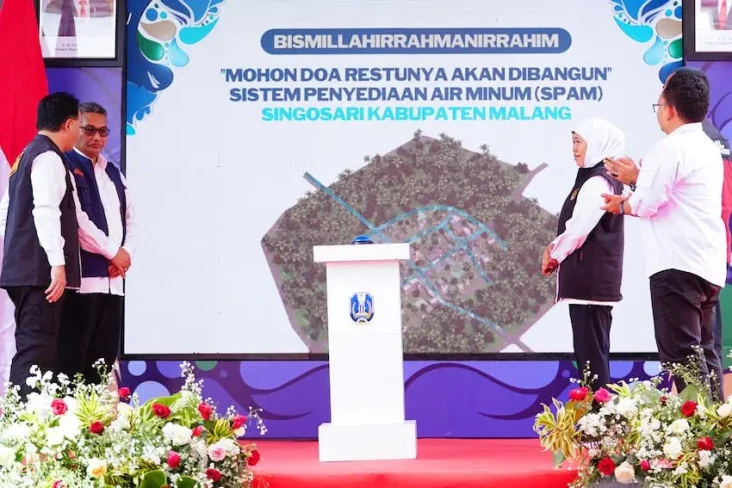 Pasok Air Bersih ke...
