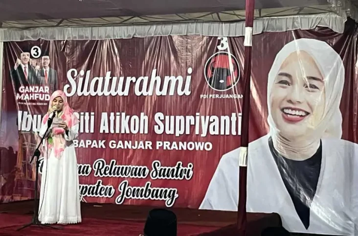 Atikoh Tampil Cantik...