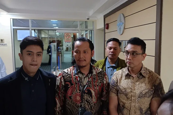 Kuasa Hukum Akan Laporkan...