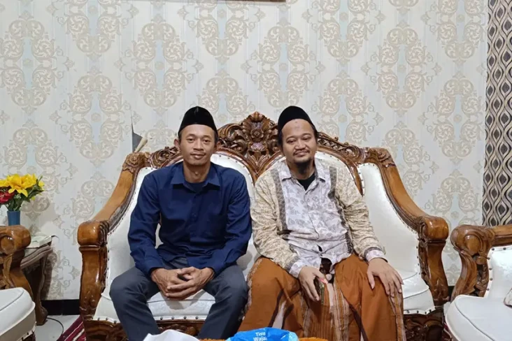 Dukung Ganjar-Mahfud,...