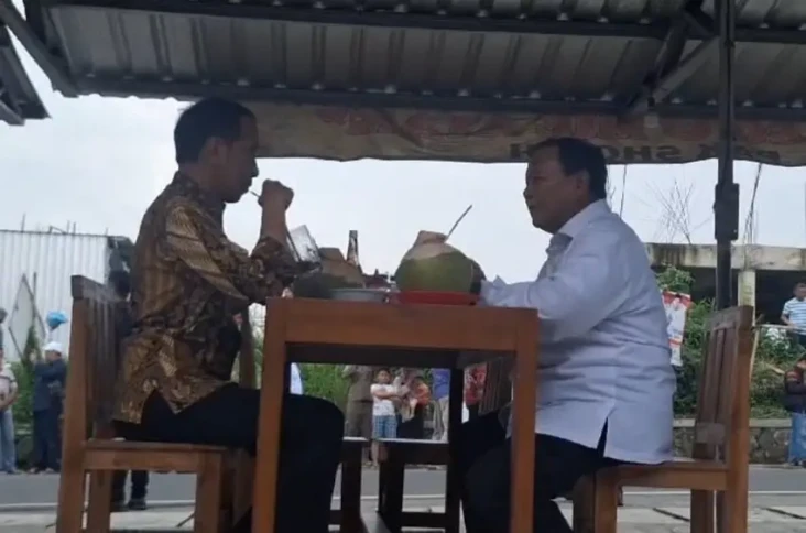 Jokowi Makan Bakso Bareng...