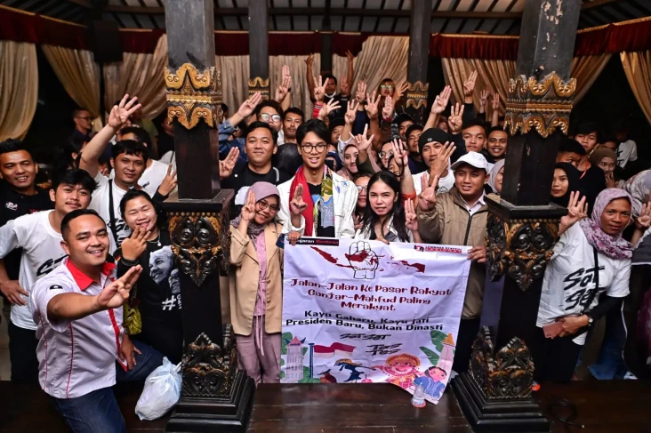Pelengkap Akademik,...